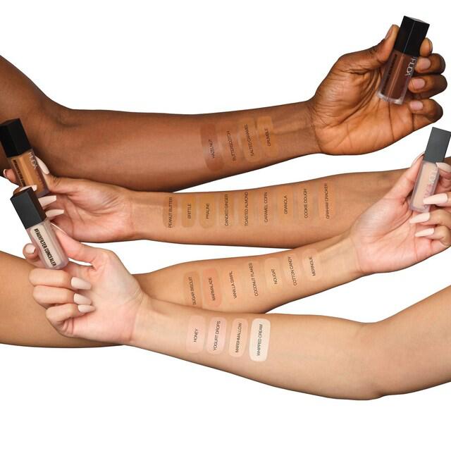 HUDA BEAUTY - #FAUXFILTER Luminous Matte Liquid Concealer - Correttore antiocchiaie liquido