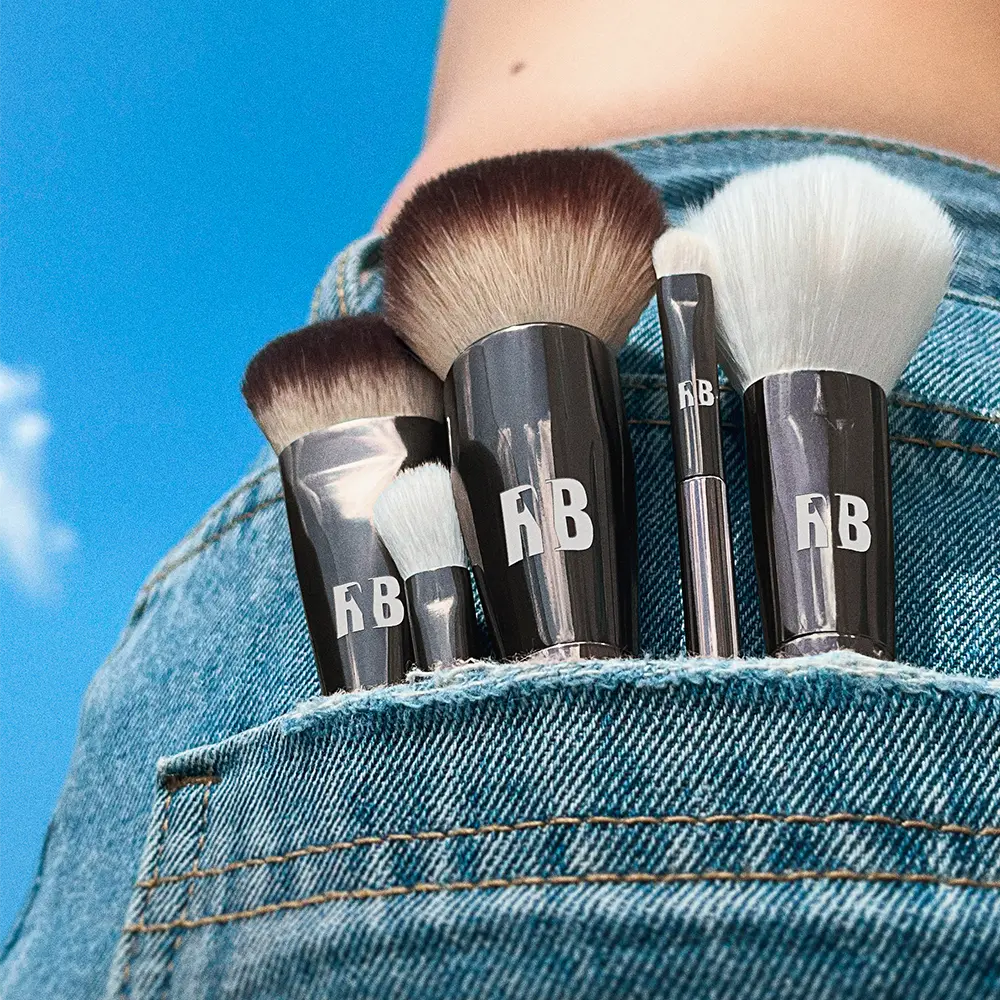 RYBELLA - Glow Up Base Maker 111 – Pennello Fondotinta e Correttore 2 in 1