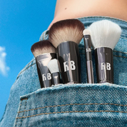 RYBELLA - Glow Up Base Maker 111 – Pennello Fondotinta e Correttore 2 in 1